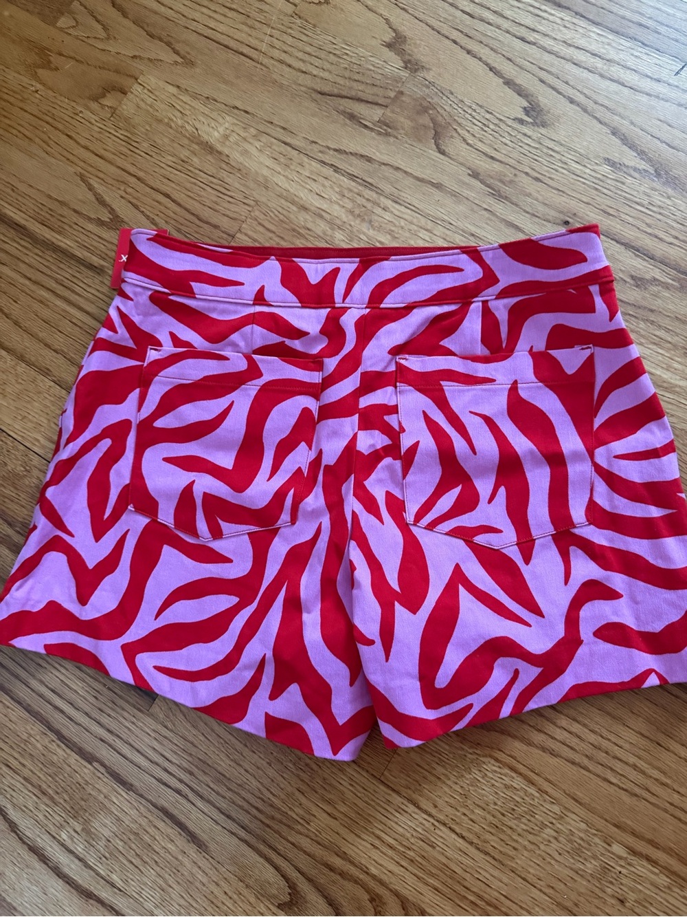 SPANX High-Waist Pink and Red Printed Shorts
